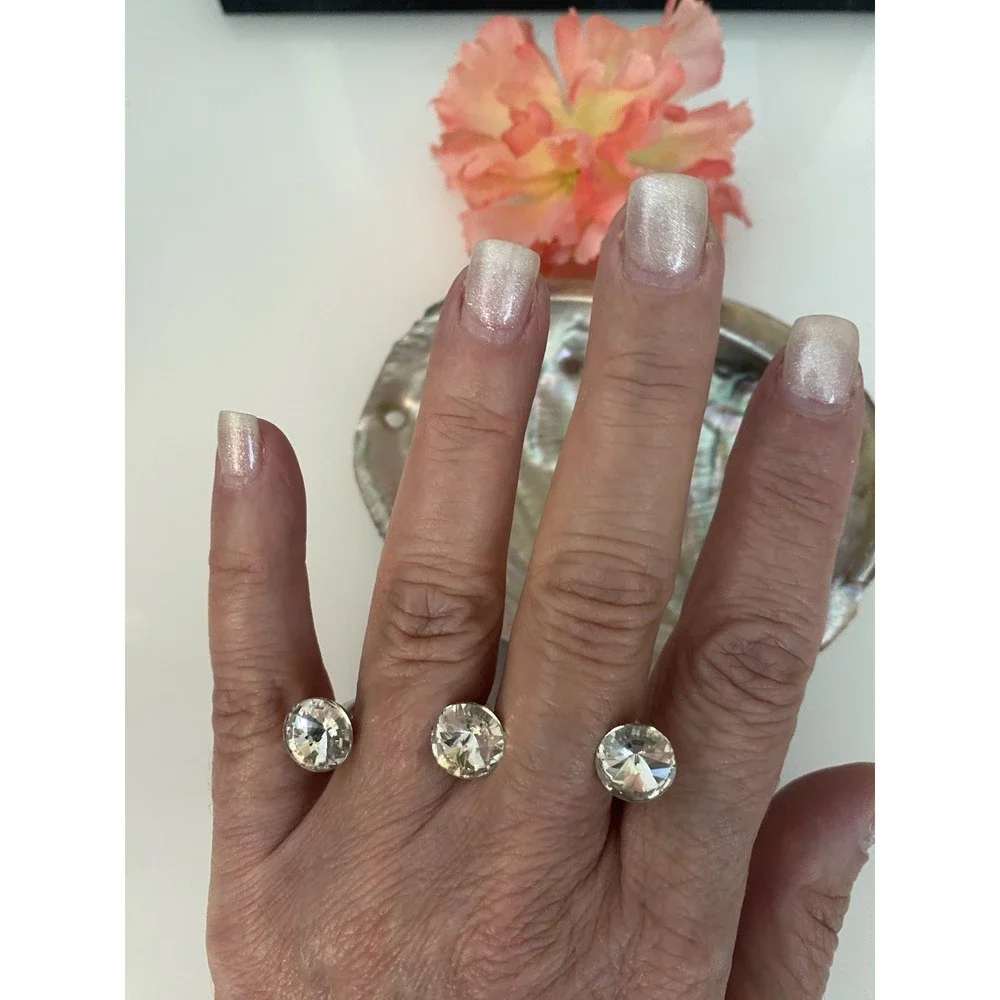 Silver Tone Authentic Design Double Finger Ring With Clear Large Rhinestones EUC